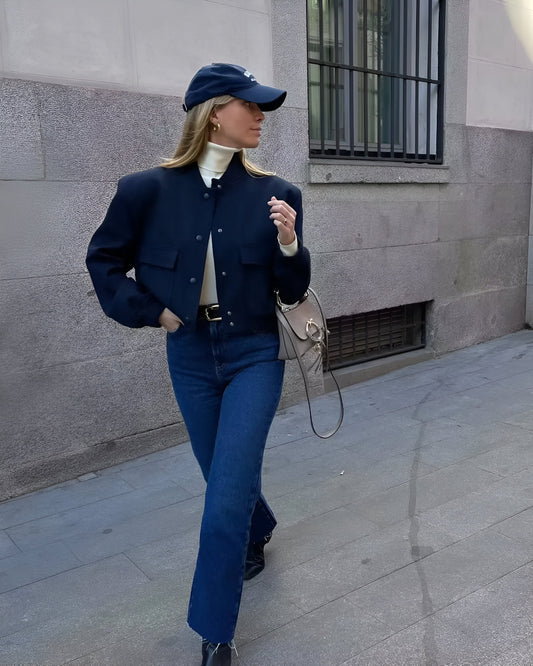 Mia | Bomberjas